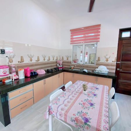 Hellokitty House - Unit 1 Villa Kuala Terengganu Exterior photo