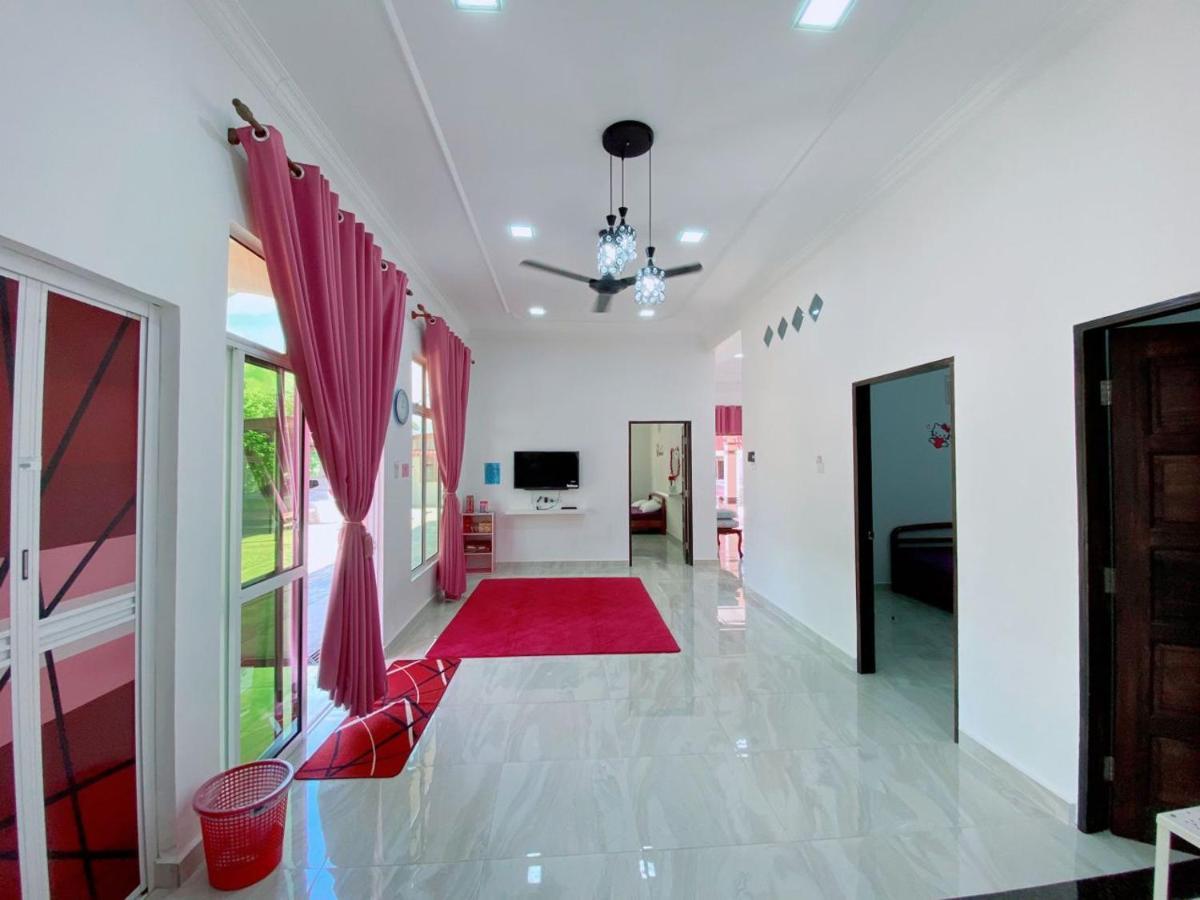 Hellokitty House - Unit 1 Villa Kuala Terengganu Exterior photo