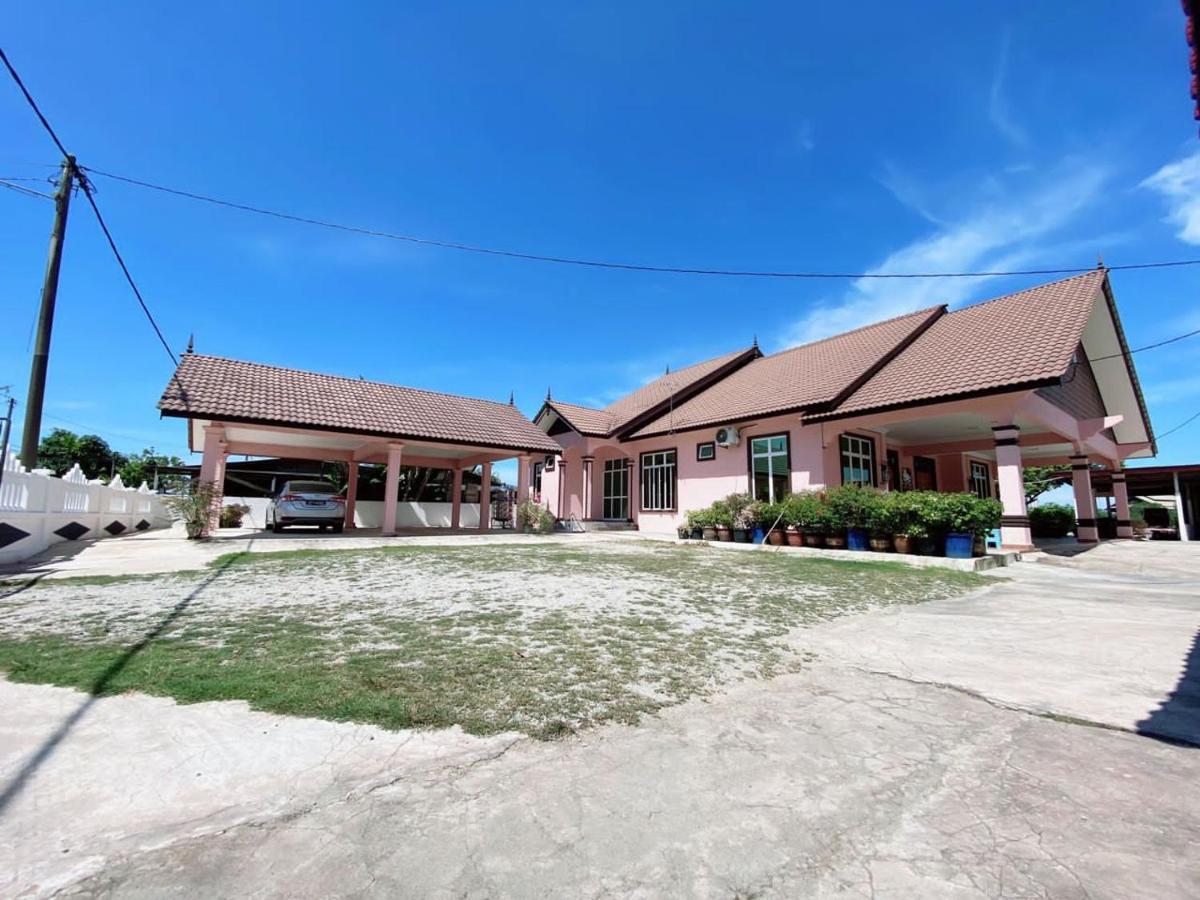 Hellokitty House - Unit 1 Villa Kuala Terengganu Exterior photo