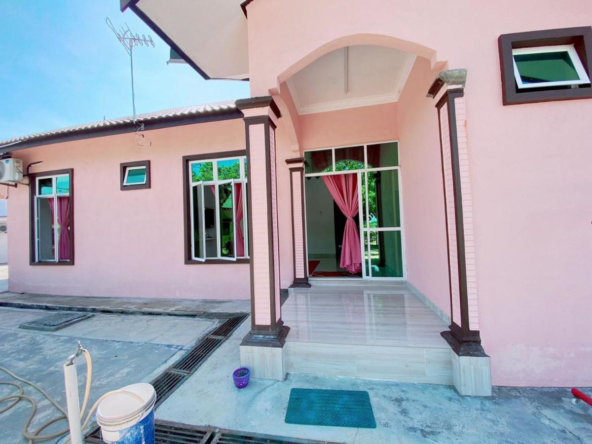 Hellokitty House - Unit 1 Villa Kuala Terengganu Exterior photo